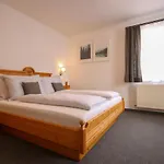 Bosek's 3* וואגריין