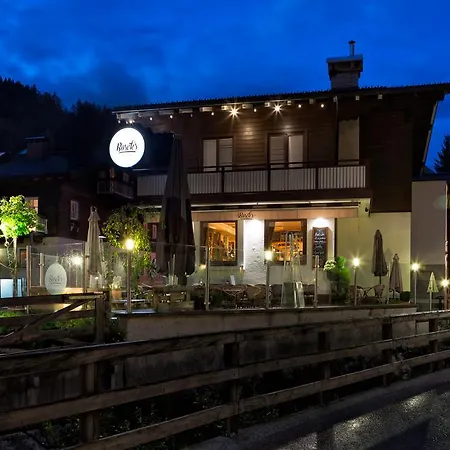 Bosek's Guest house 3*