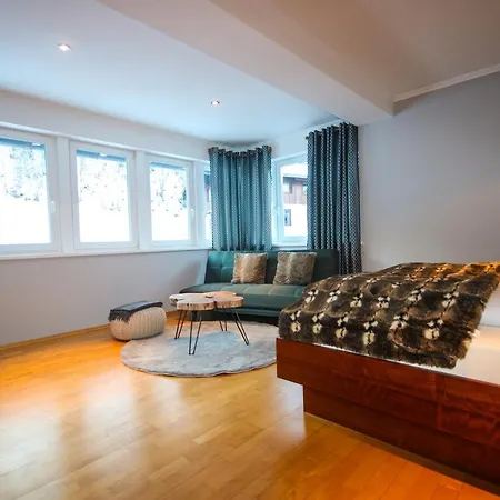 Bosek's Guest house 3*