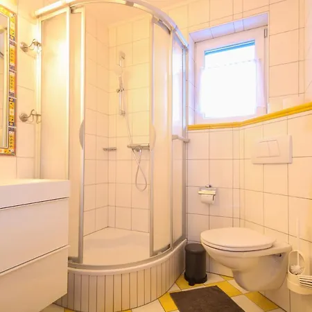Bosek's Guest house 3*