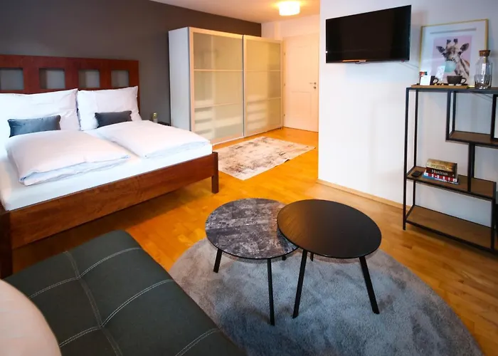 Bosek's Gæstehus 3*